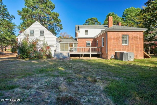 300 Dogwood Lane, Hamlet, NC 28345