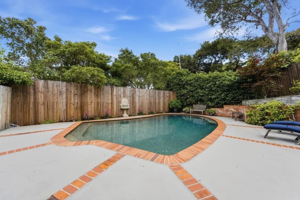 Image 31 of property listing at 2835 Hillside Drive, Burlingame, CA 94010