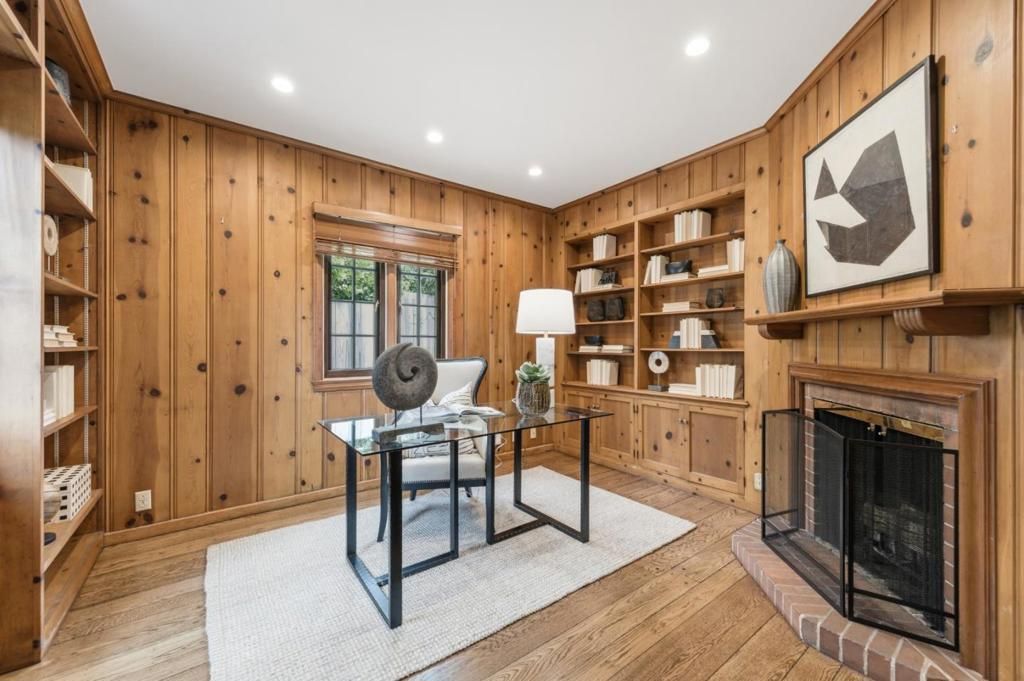 Image 7 of property listing at 2835 Hillside Drive, Burlingame, CA 94010