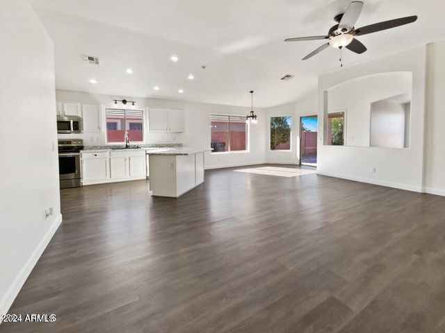 866 S CERISE --, Mesa, AZ 85208