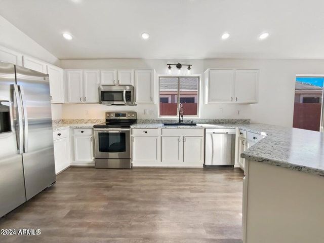 866 S CERISE --, Mesa, AZ 85208