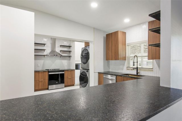 1407 BERWYN ROAD, Orlando, FL 32806