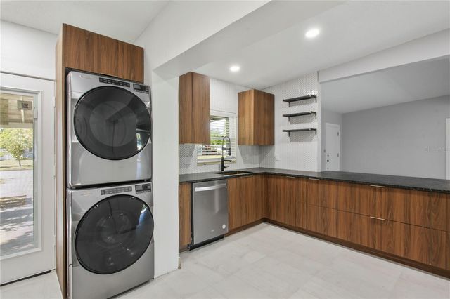 1407 BERWYN ROAD, Orlando, FL 32806