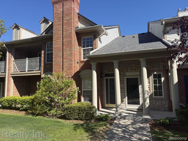 3399 Tremonte Circle S, Oakland Charter Township, MI 48306