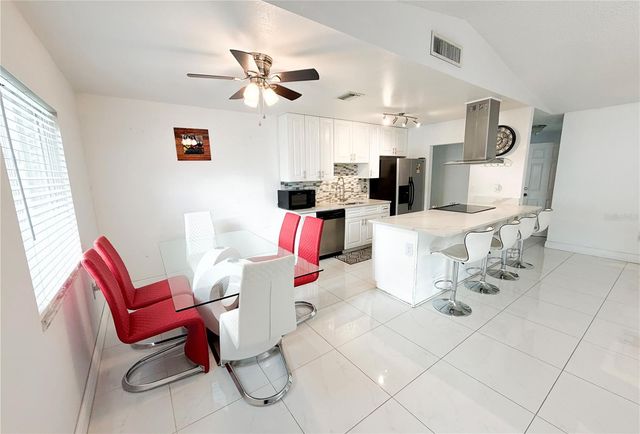 6224 PALMVIEW COURT, Tampa, FL 33625