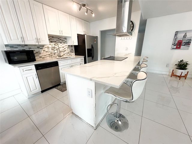 6224 PALMVIEW COURT, Tampa, FL 33625