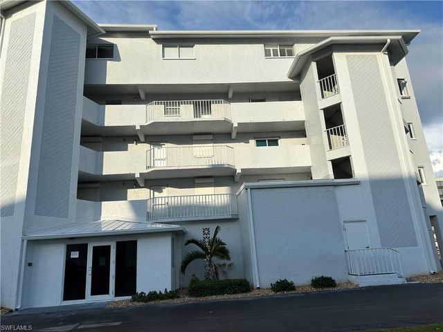 4541 Bay Beach LN 341, Fort Myers Beach, FL 33931