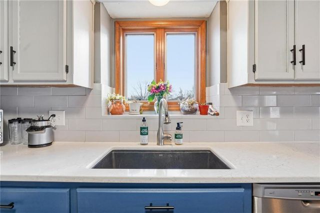 1201 Southcrest Drive, Blue Springs, MO 64015