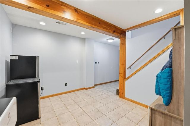 1201 Southcrest Drive, Blue Springs, MO 64015