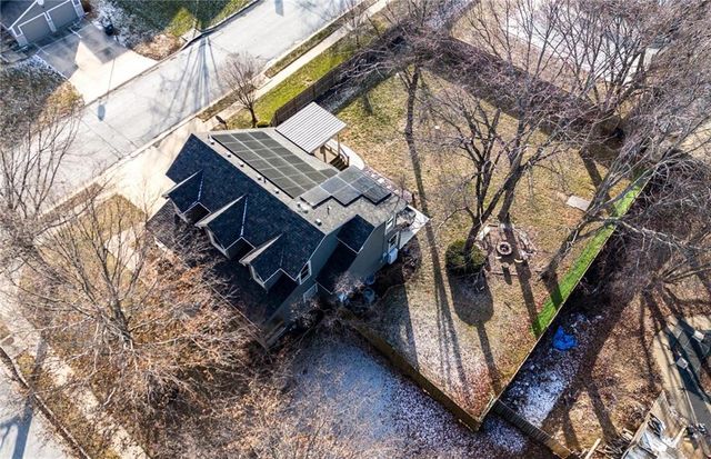 1201 Southcrest Drive, Blue Springs, MO 64015