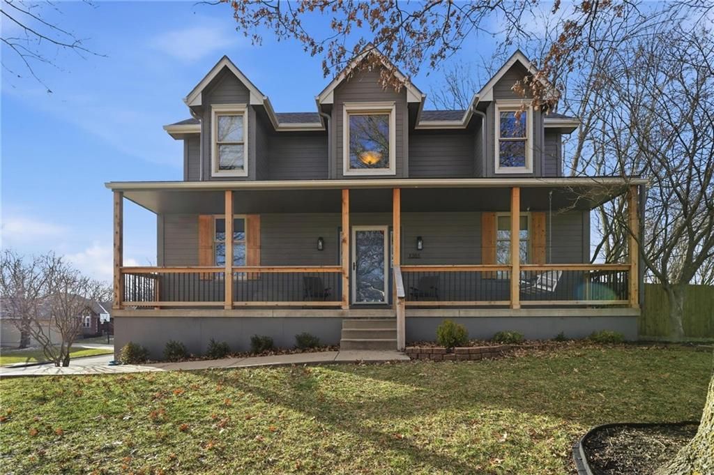 1201 Southcrest Drive, Blue Springs, MO 64015