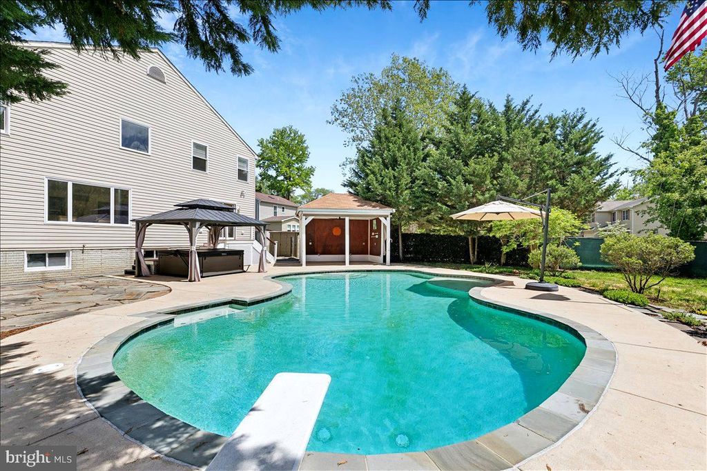 Image 49 of property listing at 85 JONES STATION RD, Arnold, MD 21012