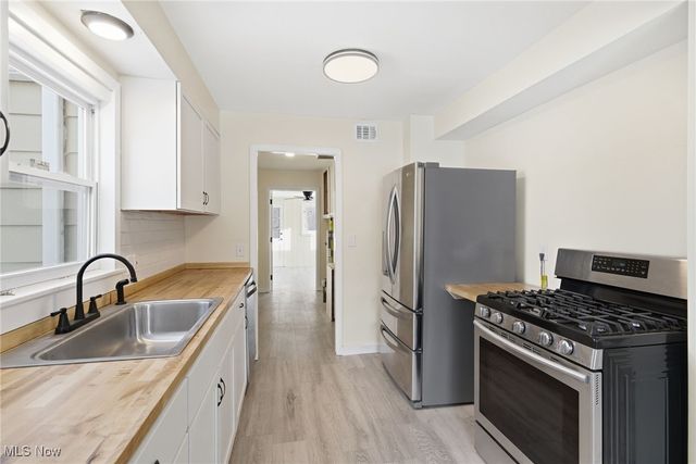 32801 Baldwin Road, Solon, OH 44139