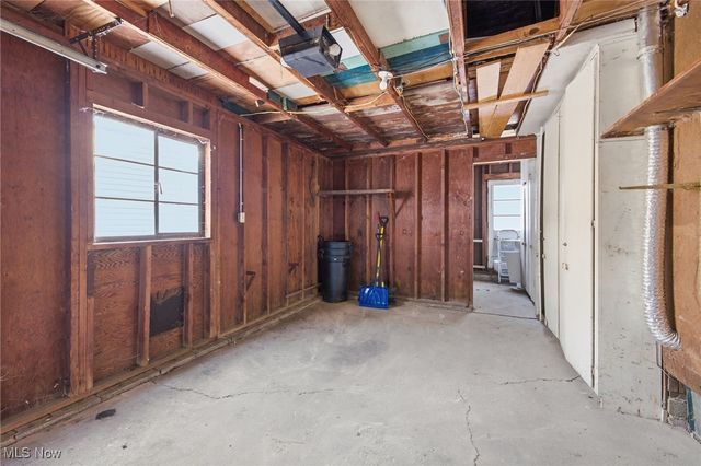 32801 Baldwin Road, Solon, OH 44139