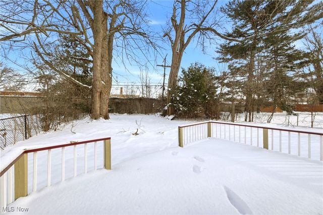 32801 Baldwin Road, Solon, OH 44139