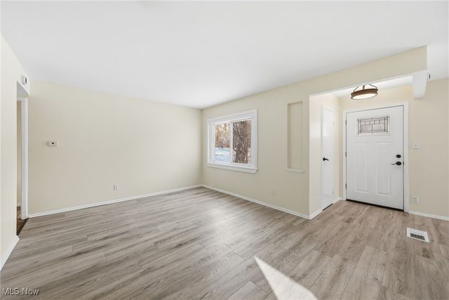 32801 Baldwin Road, Solon, OH 44139