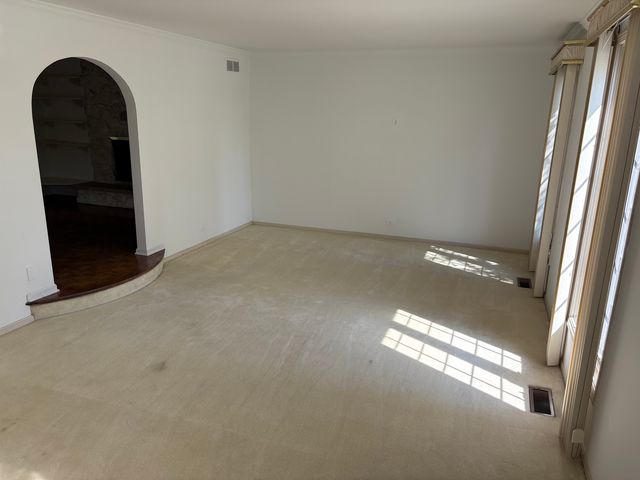 59 Regent Drive, Oak Brook, IL 60523