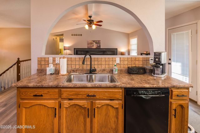 1520 DEL CERRO DRIVE, Jefferson City, MO 65101