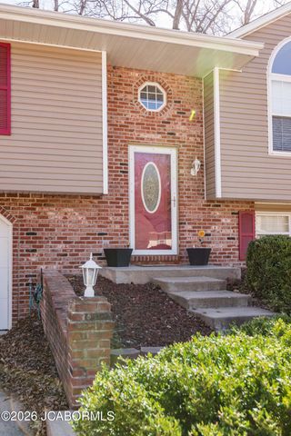 1520 DEL CERRO DRIVE, Jefferson City, MO 65101