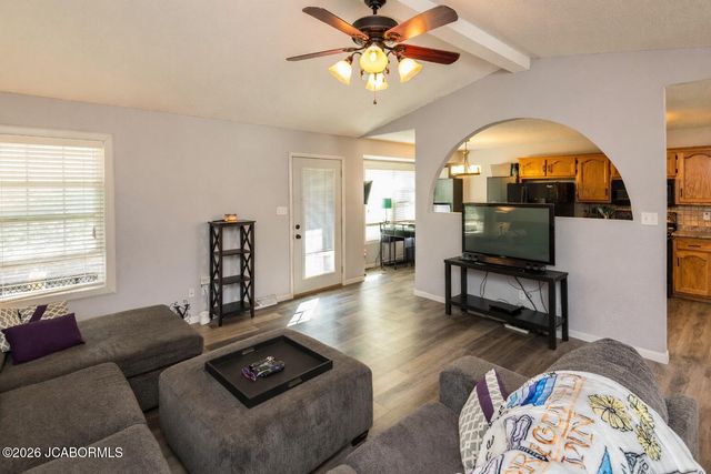 1520 DEL CERRO DRIVE, Jefferson City, MO 65101