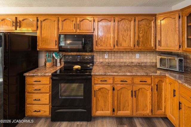 1520 DEL CERRO DRIVE, Jefferson City, MO 65101