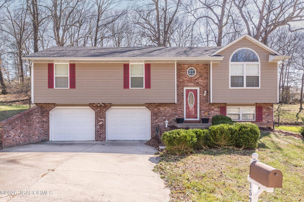 1520 DEL CERRO DRIVE, Jefferson City, MO 65101