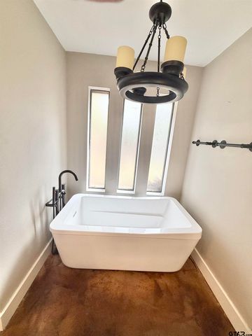 3116 Fareway Ln., Mt Pleasant, TX 75455