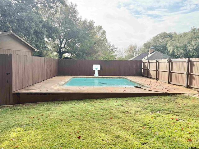 3116 Fareway Ln., Mt Pleasant, TX 75455