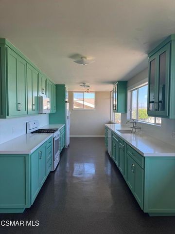 47 Grandview Circle, Camarillo, CA 93010
