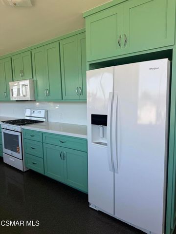 47 Grandview Circle, Camarillo, CA 93010