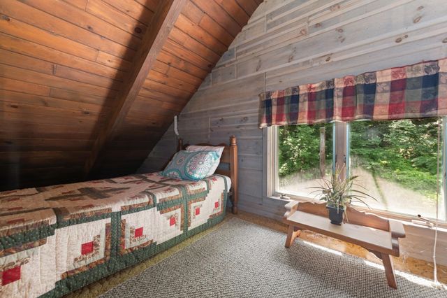 240 Old Bristol Road, New Hampton, NH 03256