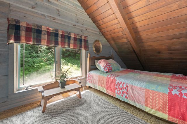 240 Old Bristol Road, New Hampton, NH 03256