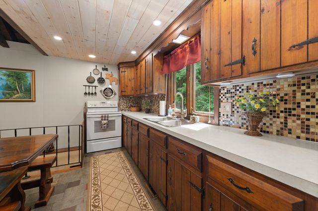 240 Old Bristol Road, New Hampton, NH 03256