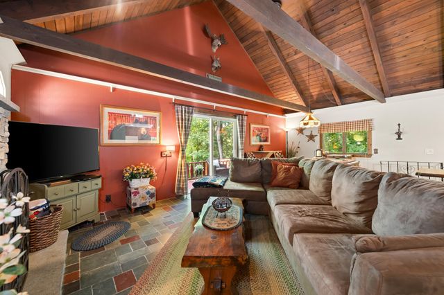 240 Old Bristol Road, New Hampton, NH 03256