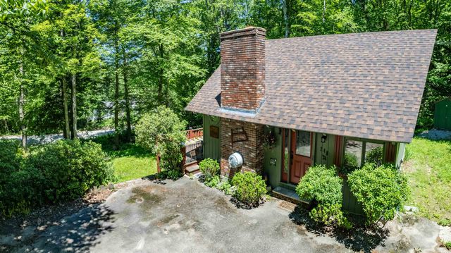 240 Old Bristol Road, New Hampton, NH 03256
