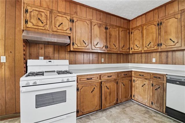 318 Circle Drive, Calhoun, GA 30701