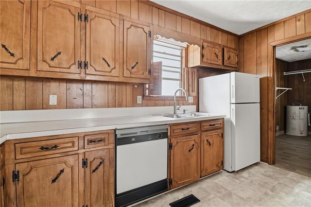 318 Circle Drive, Calhoun, GA 30701