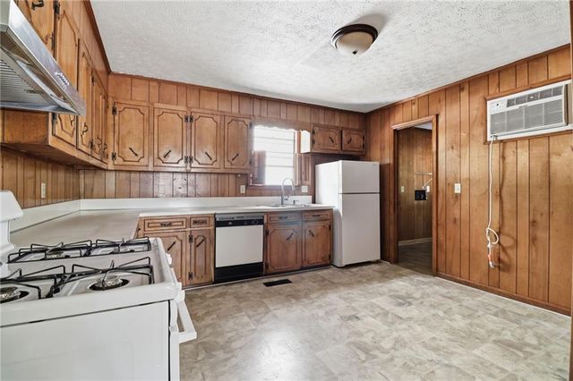 318 Circle Drive, Calhoun, GA 30701
