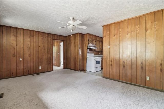 318 Circle Drive, Calhoun, GA 30701