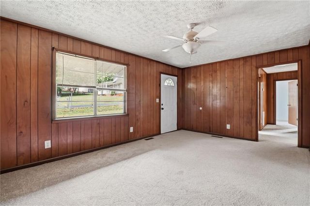 318 Circle Drive, Calhoun, GA 30701