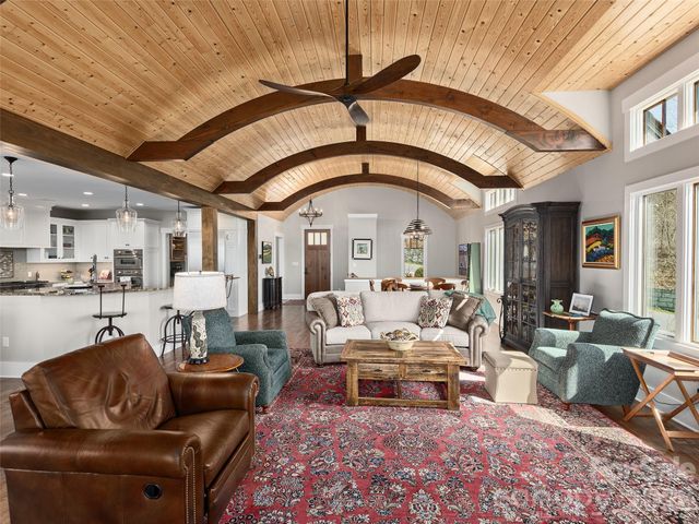 31 Wonderland Ridge Lane, Fairview, NC 28730