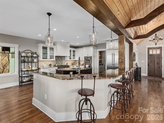 31 Wonderland Ridge Lane, Fairview, NC 28730