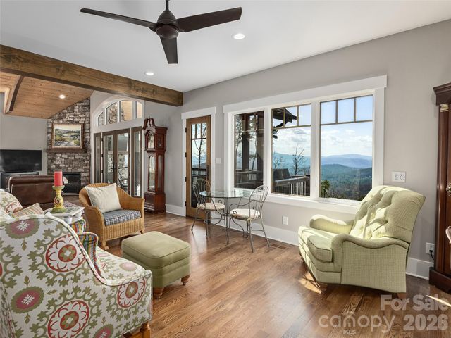31 Wonderland Ridge Lane, Fairview, NC 28730