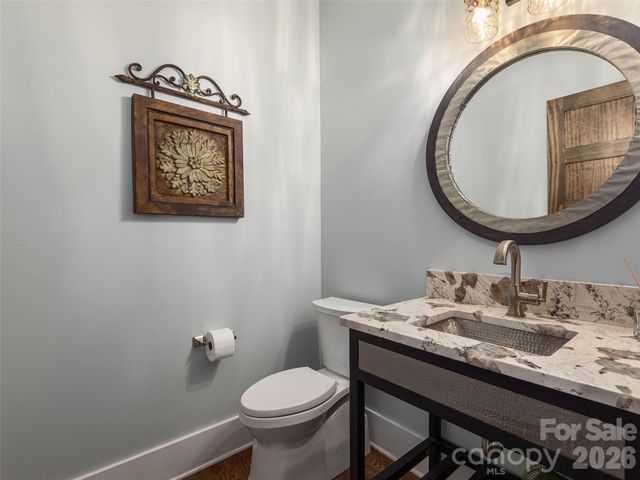 31 Wonderland Ridge Lane, Fairview, NC 28730