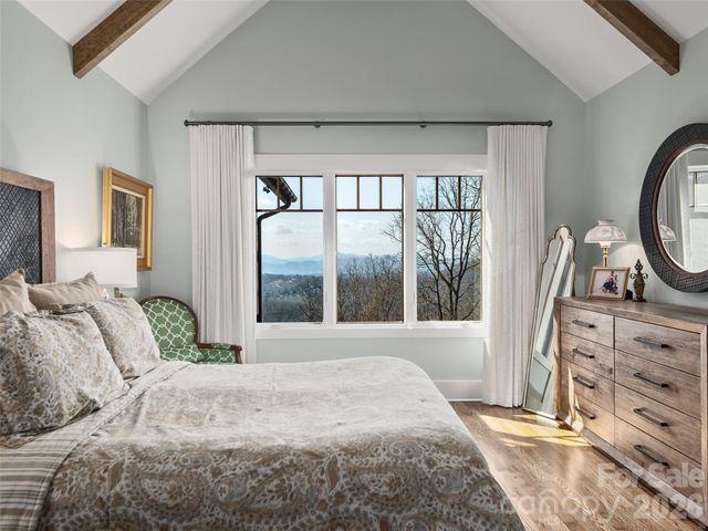31 Wonderland Ridge Lane, Fairview, NC 28730