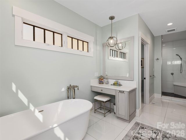 31 Wonderland Ridge Lane, Fairview, NC 28730