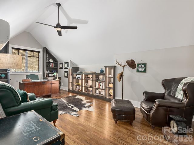 31 Wonderland Ridge Lane, Fairview, NC 28730