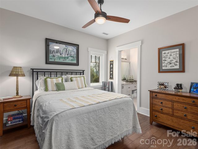 31 Wonderland Ridge Lane, Fairview, NC 28730