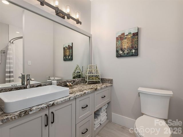 31 Wonderland Ridge Lane, Fairview, NC 28730