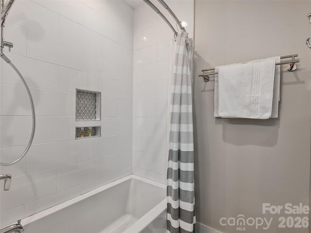 31 Wonderland Ridge Lane, Fairview, NC 28730